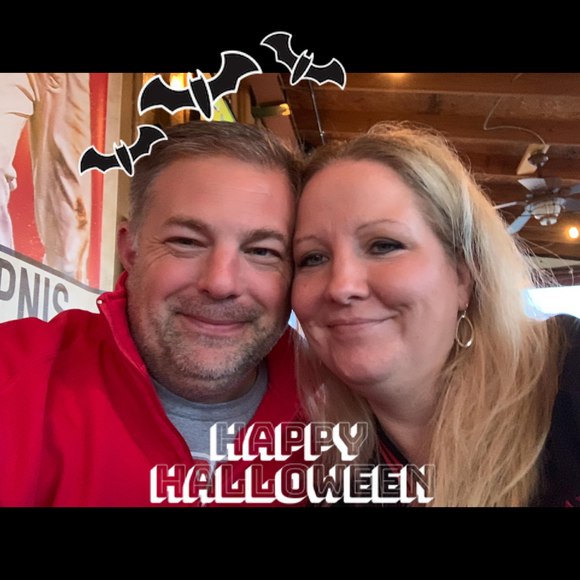 Meet your Posher, Heather - Picture 1 of 1